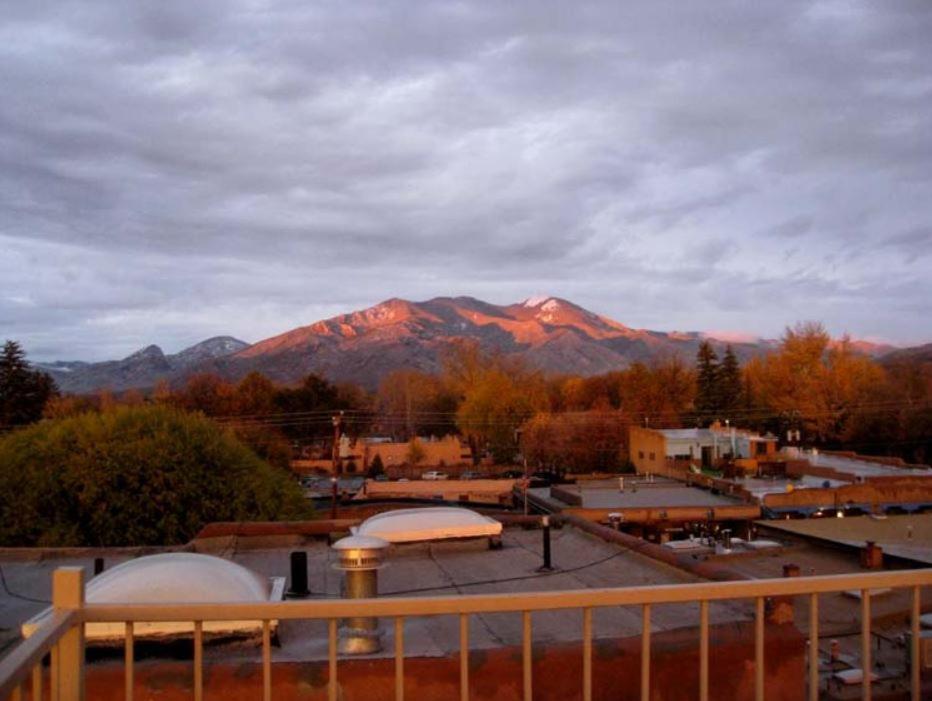 La Dona Luz Inn An Historic B&B Taos Eksteriør bilde