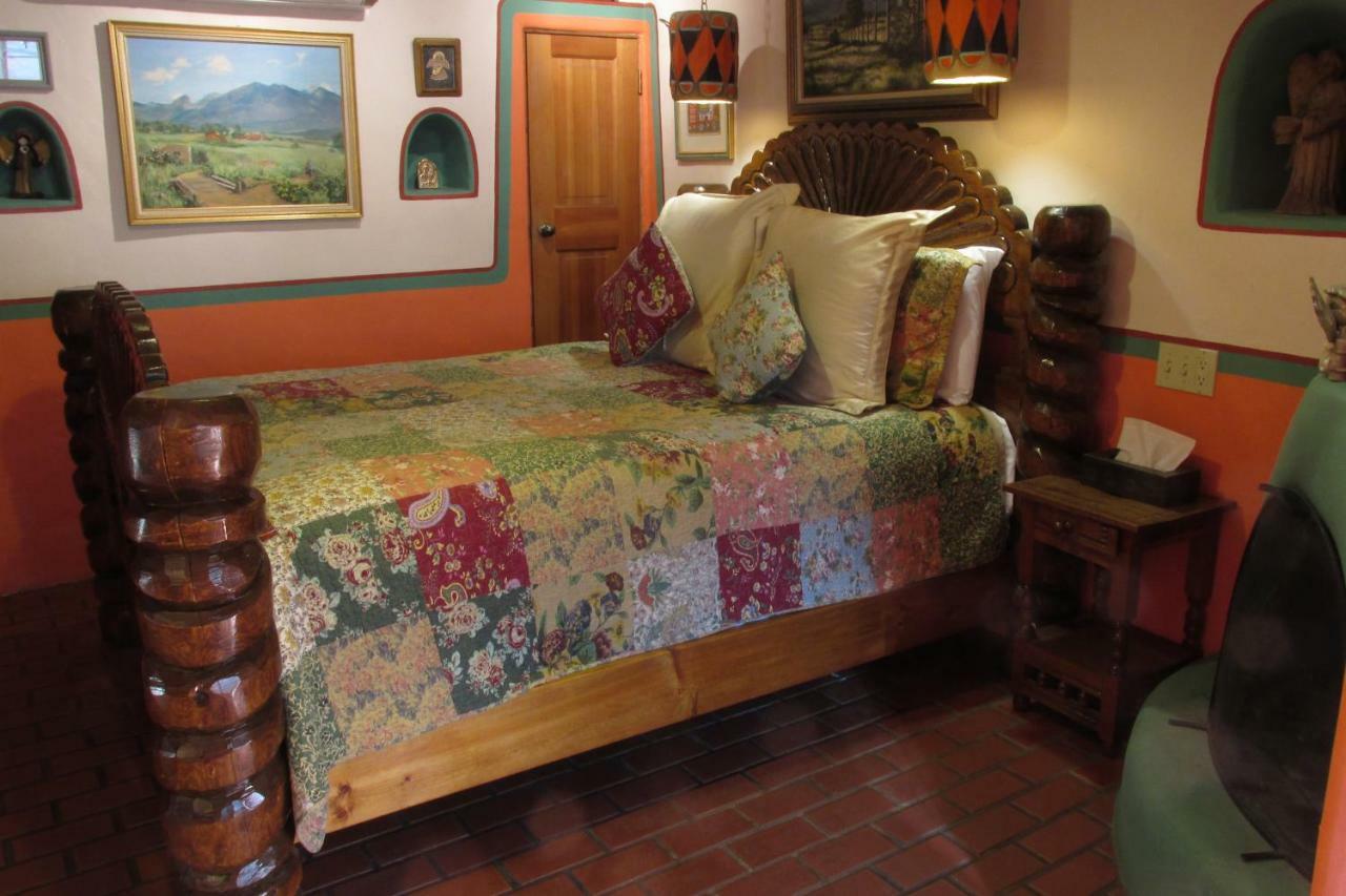 La Dona Luz Inn An Historic B&B Taos Eksteriør bilde